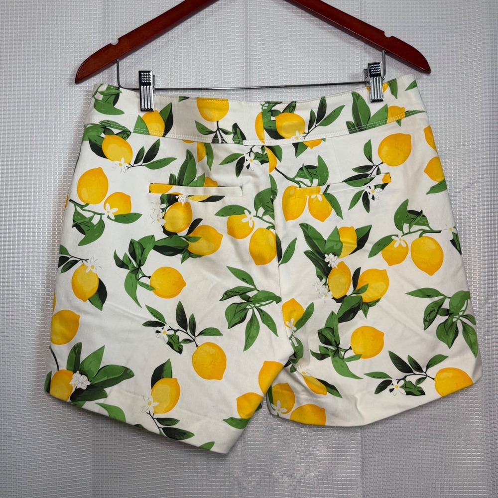 Isaac Mizrahi Shorts 10 White Lemon Print Button Detail - Picture 2 of 5